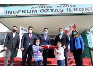 Alanya’da öğrenciler 2 ton 375 kilogram pil topladı