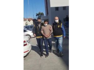 Ekmek Kuyruğunda Arkadaşının Telefonunu Çaldı