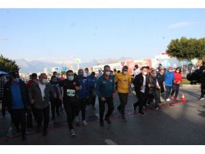 16. Runatolia Maratonu, 39 Ülkeden 3 Bin 500 Sporcunun Katılımı İle Koşuldu