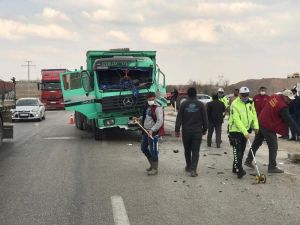 Konya’da Tanker İle Kamyon Çarpıştı: 1 Yaralı