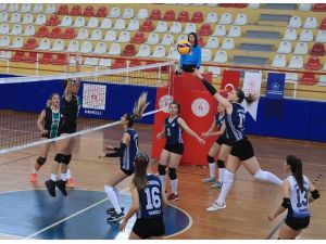 Pamukkale Belediyespor Kadın Voleybol Takımı Sezonu 4. Sırada Tamamladı
