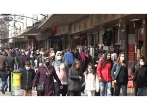 Gaziantep’te Vaka Sayısı Artıyor Çarşıda Yoğunluk Azalmıyor