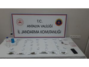 Uyuşturucular yatağın altından çıktı