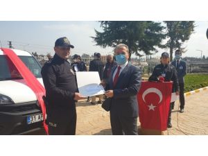 Reyhanlı’da Esnaf Ve İş Adamlarından Emniyete Araç