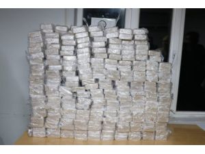 Hakkari’de 482 Kilo Eroin, 65 Kilo Metamfetamin Ele Geçirildi