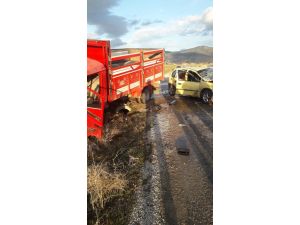 Antalya’da trafik kazası: 1 ölü ,2 yaralı