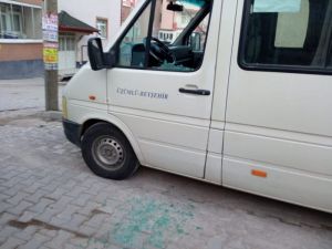 Konya’da Araçlara Taşla Zarar Veren Şüpheli Güvenlik Kamerasından Yakalandı