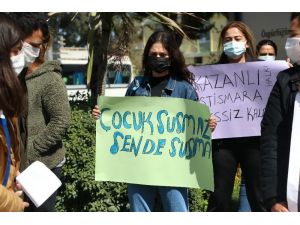 Mersin’de Vatandaşlar Çocuk İstismarını Protesto Etti