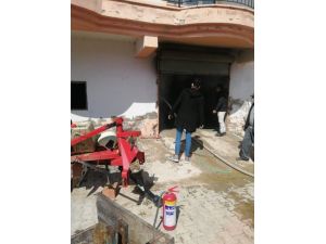 Bucak’ta Ahırda Çıkan Yangın Korkuttu