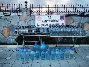 Hatay’da Kaçak İçki Ve Sigara Ele Geçirildi