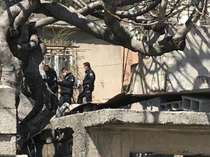 Komşusunun Evine Tüfekle Ateş Etti