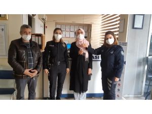 Kayıp bileklik sahibine ulaştırdı