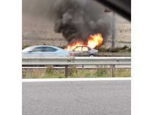 Otomobil Alev Alev Yandı