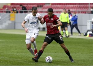 Süper Lig: Gençlerbirliği: 0 - Kasımpaşa: 0 (İlk Yarı)