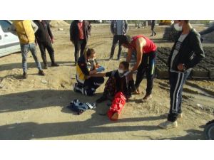 Tamircide çalışan 15 yaşındaki çocuk drift atarken kalabalığın arasına daldı: 3 yaralı