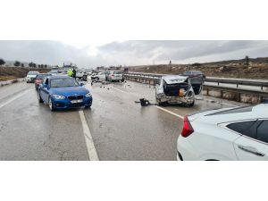 Ankara’da Zincirleme Trafik Kazası: 4 Yaralı