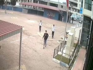 Kantinden Yiyecek Çalan Hırsızlar Önce Kameraya Sonra Polise Yakalandı