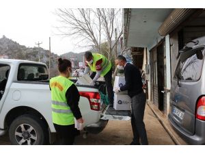 Karantinaya alınan mahalleye gıda yardımı