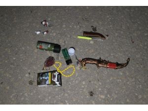 Polisi Görünce Kaçan 2 Şüpheli Kovalamaca Sonucu Yakalandı