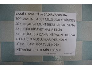 Muslukları Çalan Hırsızlara İmamdan Sitem Dolu Not: "Allah İçin Muslukları Yerinden Sökme, İhtiyacın Varsa Karşılayalım"