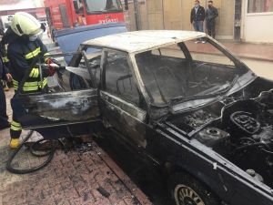 Park Halindeki Lpg’li Otomobilde Yangın