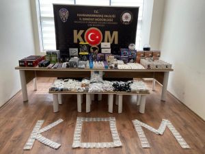 Kahramanmaraş’ta Kaçak Cep Telefonu Aksesuarı Operasyonu