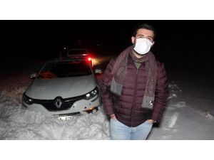 Mersin’de Otomobili Kara Saplanıp Mahsur Kalan Vatandaş 3 Saatte Kurtarıldı