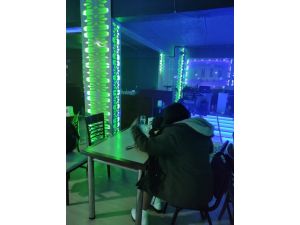 Konya’da Mührü Bozup Eğlenenler Polise Yakalandı