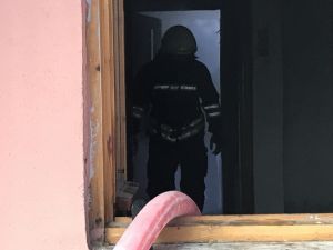 Konya’da Apartman Dairesinde Çıkan Yangın Korkuttu