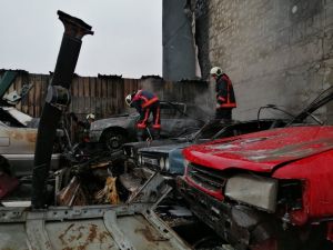 Ankara’da Hurdalık Alanda Yangın