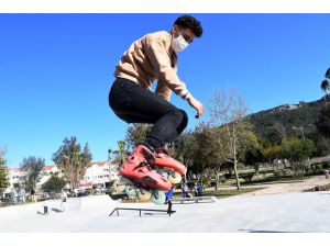 Skate Park’a gençlerden yoğun ilgi