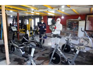 Akdeniz’de Spor Salonları Dezenfekte Ediliyor