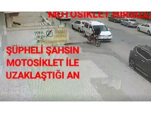 16 Suç Kaydı Bulunan Motosiklet Hırsızı Kamerada
