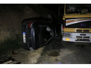 Adana’da Otomobil Şantiyeye Devrildi: 1 Yaralı