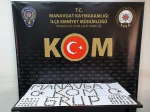 Antalya’da Bizans ve Roma dönemlerine ait 440 adet sikke ele geçirildi