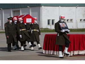 Suriye’de Şehit Olan Uzman Onbaşı Çakır Memleketine Uğurlandı
