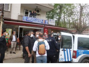 Otomobil ile bisikletin çarpıştığı kaza sonrası çıkan kavgayı polis güçlükle ayırdı