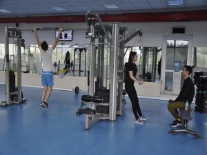 Eü Sağlıklı Yaşam Salonu 500 Kişiye Hizmet Veriyor