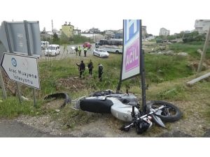 Otomobil İle Motosiklet Çarpıştı: 2 Yaralı