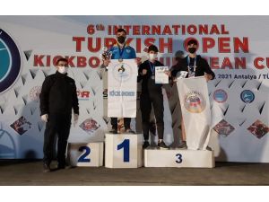 Pamukkale Belediyesporlu Kick Bokscular 1 Altın Ve 2 Bronz Madalya Kazandı