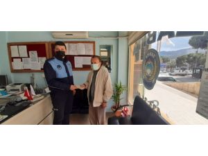 Zabıtaların Banka Önünde Bulduğu 14 Bin Tl Sahibine Teslim Edildi