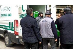 Balkondan Düşen 4 Yaşındaki Çocuk Hayatını Kaybetti