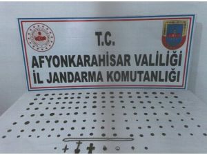 Jandarma Küçük Bir Müzeye Yetecek Sayıda 153 Parça Tarihi Eser Ele Geçirdi