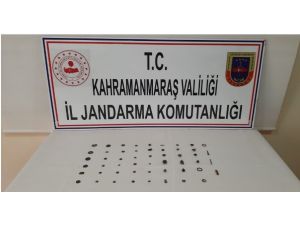 Tarihi Eserlere Müşteri Ararken Yakalandı