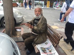 Emekli Doktorun 14 Bin Lirası Çalındı