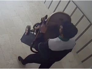 Osmaniye’de Bebek Arabası Hırsızlığı Kamerada