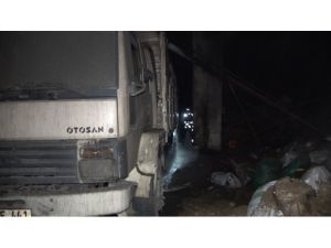 Yem Fabrikasında Çıkan Yangın Korkuttu