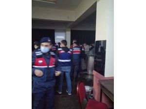 Kumarhane Kurdular, Kamera İle İzlediler Ama Gizli Bölmeden Kaçarken Jandarmaya Yakalandılar
