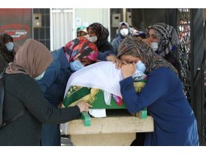Motosiklet Kazasında Hayatını Kaybeden Anneanne Ve Torunu Son Yolculuğuna Uğurlandı