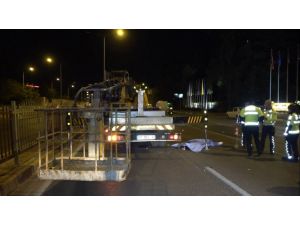 Vincin demir ayaklarına çarpan motosiklet sürücüsü hayatını kaybetti